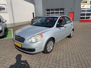 Hyundai Accent - € 2850, -1.4i Dynamic Apk 2027 Airco Trekhaak
