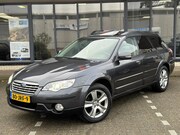 Subaru Outback - 2.5i Exclusive Edition symmetrical AWD / PANO / Xenon