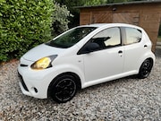 Toyota Aygo - RIJKAAR/APK/HISTORY/BEURT/NAP/AIRCO/5drs//DIREKT MEE