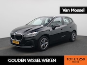 BMW 2-serie Active Tourer - 230e xDrive | AUTOMAAT | TREKHAAK | HEAD-UP DISPLAY | 360 CA
