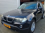 BMW X3 - 2.0i Executive lees tekst versnellingsbak niet 100 % goed