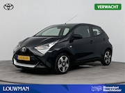 Toyota Aygo - 1.0 VVT-i x-play | Apple Carplay-Android Auto | Parkeercamer