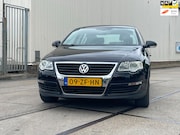 Volkswagen Passat - 2.0 FSI Comfortline Clima/Cruise//Pdc APk