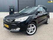 Ford Kuga - 1.6 Titanium 4WD Panoramadak|Stoelverwarm.|Camera