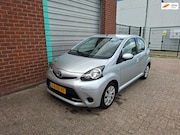 Toyota Aygo - 1.0 VVT-i Access airco NAP