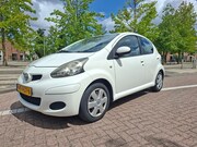 Toyota Aygo - 1.0 Comfort Navigator / NL AUTO / NAP