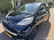 Peugeot 107 - 1.0-12V XS
