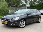 Volvo V60 - 1.6 T3 Summum