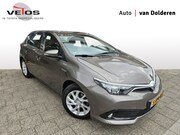 Toyota Auris - 1.8 Hybrid Dynamic Ultimate Parkeersensoren/Stoelverwarming