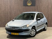 Peugeot 206 - 1.4 XT Automaat | Airco | |