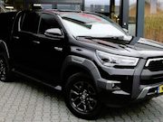 Toyota HiLux - 2.8 D-4D DUBBEL CABIN  INVINCIBLE A/T 4WD 5 ZITS VAN