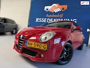 Alfa Romeo MiTo - 1.4 Distinctive / bj.2009 / kleur: rood / airco / sportvelge