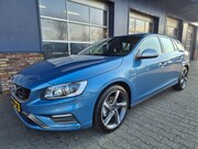 Volvo V60 - 1.6 T3 R-DESIGN, Camera, Trekhaak, Carplay, ALL IN Prijs