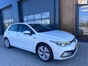 Volkswagen Golf - 1.5 eTSI Style automaat l head up l camera