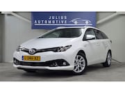 Toyota Auris - Touring Sports 1.8 Hybrid Dynamic Dealer Onderhouden Trekhaa
