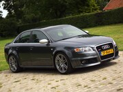 Audi A4 - 4.2 V8 RS4 quattro RS4 Quattro