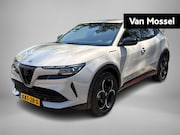 Alfa Romeo Junior - 1.2 Turbo Hybrid Ibrida Speciale | Navigatie | Parkeersensor