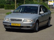 Volvo S40 - 1.8 Luxury AUTOMAAT NAP/LEER/AIRCO/APK 06-2027