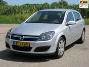 Opel Astra - 1.4 Essentia