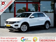 Volkswagen T-Roc - 1.5 TSI Style | Trekhaak | Panoramadak | Adaptieve Cruise Co