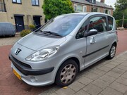 Peugeot 1007 - 1.4-16V Sesam Gentry eerste eigenaar +