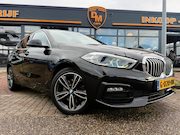 BMW 1-serie - 118i Executive Edition | Led | Automaat | Carplay | PDC |