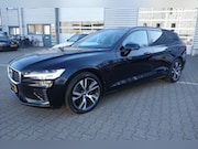 Volvo V60 - 2.0 T8 TE AWD R-DES. Trekhaak 2000kg, Pano, Leer