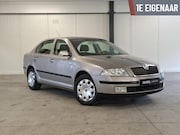 Skoda Octavia - 1.6 Ambiente Automaat (1e Eig./Trekhaak/NAP)