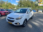 Hyundai ix35 - 1.6i GDI Go! half leer , navigatie , pdc met camera