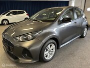 Toyota Yaris - Mazda 2 1.5 Hybrid 116 Active