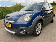 Ford Fiesta - 1.4-16V Crossroad, Dealer en Specialist onderhouden, Airco,