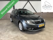 Skoda Octavia - 1.6 TDI Greentech Style Businessline PANORAMA/KEYLESS