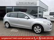 Hyundai i30 - CW 1.6i Dynamic, climatronic, pdc, trekhaak, USB, AUX, isofi