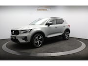 Volvo XC40 - 2.0 B3 Plus Dark Dealer onderh. / 1ste eigenaar / Camera / V