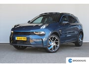 Lynk & Co 01 - 1.5 | Zwarte hemel | Zwarte rolhoes | Panoramadak | Camera |