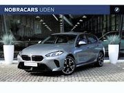 BMW 1-serie - 120 1 Serie M Sport Automaat / Sportstoelen / Achterui