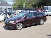 Toyota Avensis - 2.2 D-4D Luna Business
