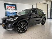 BMW X1 - 25 E x Drive Leer / Carplay / Elec achterklep / Camera /19 i