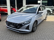 Hyundai i20 - 1.2 MPI COMFORT 100PK NAVI LMV AIRCO PDC-CAMERA