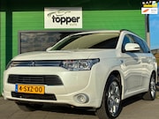Mitsubishi Outlander - 2.0 PHEV Instyle|2e Eigenaar|Panoramadak|Camera|Navigatie|Cr