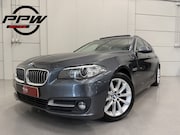 BMW 5-serie - Touring 520d High Exe PANO/LED/TREKHAAK/ZWART LEER/18"/NAVI-