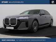BMW 7-serie - 750e xDrive M Sport Automaat / Panoramadak Sky Lounge / Trek