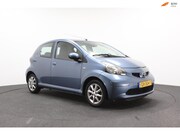 Toyota Aygo - 1.0-12V Dynamic Blue | Airco | Half leer | Sportvelgen | Ele