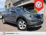 Volkswagen T-Roc - 1.5 TSI Automaat Sport Carplay / Camera / Full LED