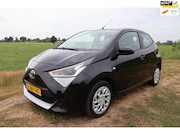 Toyota Aygo - 1.0 VVT-i x-play|Parkeercamera|Carplay|Bluetooth|NAP!|Airco