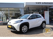 Toyota Aygo X - PLAY AIRCO CAMERA AD-CRUISE APPLE/ANDROID NL-AUTO