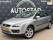 Ford Focus - 1.6-16V Ghia Automaat / NL-Auto / NAP / APK / Airc