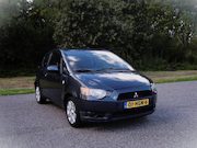 Mitsubishi Colt - 1.3 Invite . 3 Deurs . Airco . Elec ramen en spiegels . LMV