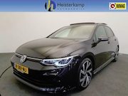 Volkswagen Golf - 1.5 eTSI 150pk DSG/AUT R-Line Panoramadak, Camera, Winterpak