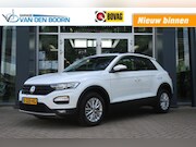 Volkswagen T-Roc - 1.5 TSI Style, Stuur- en Stoelverwarming, Trekhaak, PDC rond